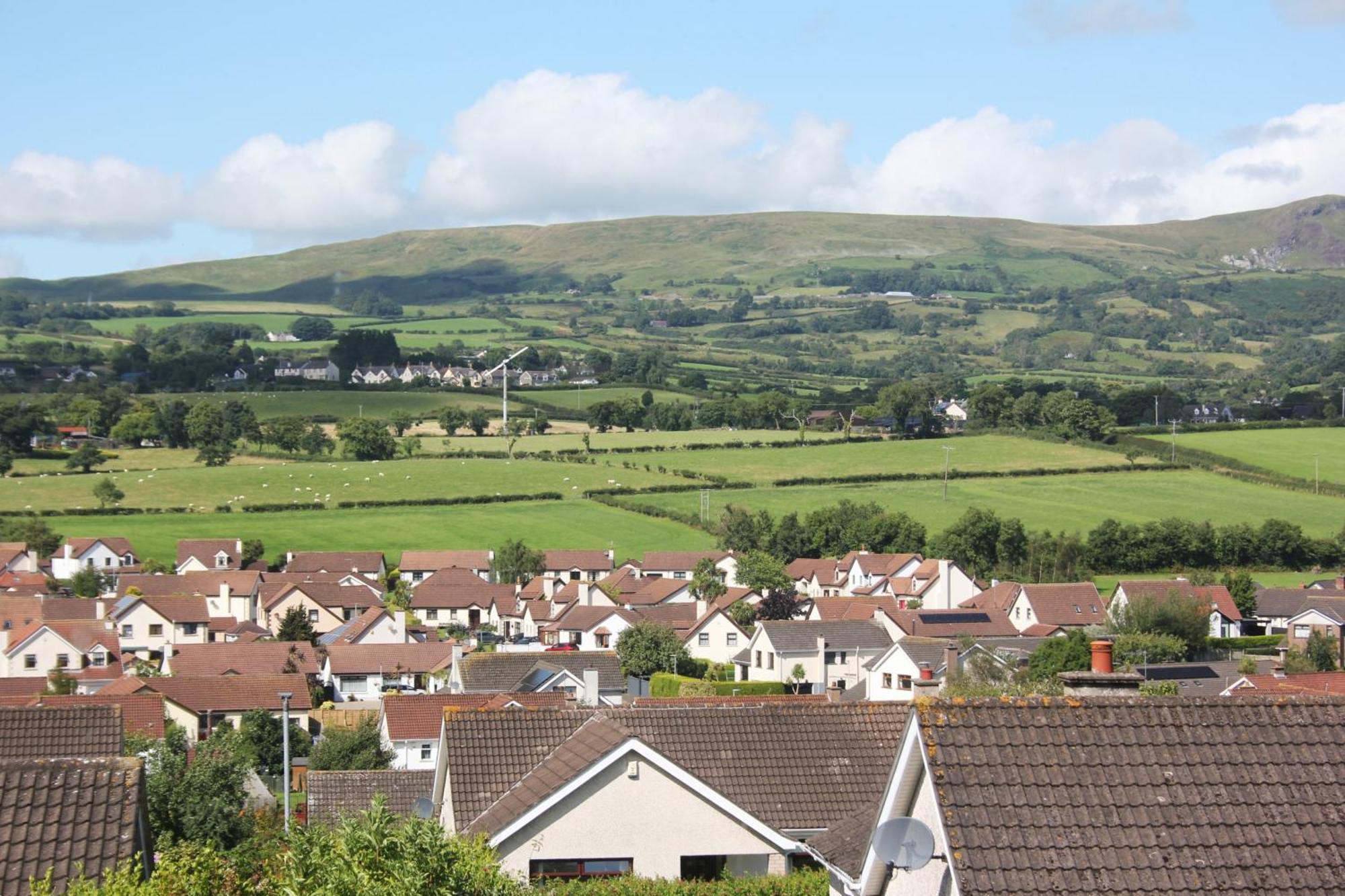 Cairnview Bed And Breakfast Larne Bagian luar foto