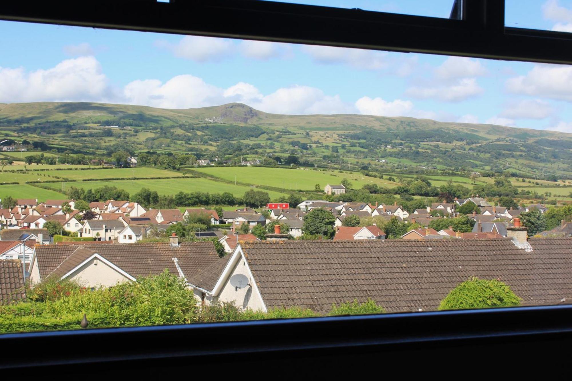 Cairnview Bed And Breakfast Larne Bagian luar foto